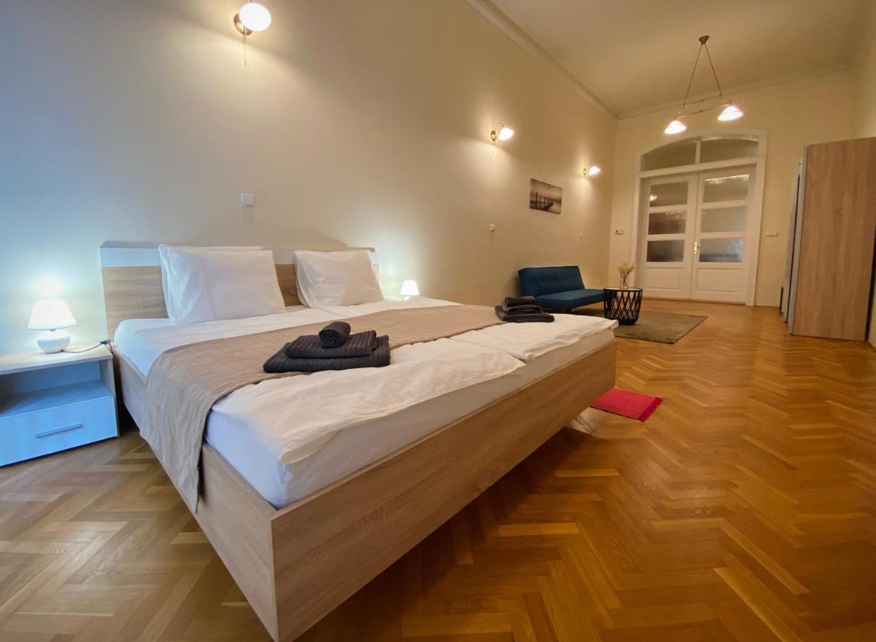 Luxury Vincents Apartments Kosice Exterior photo