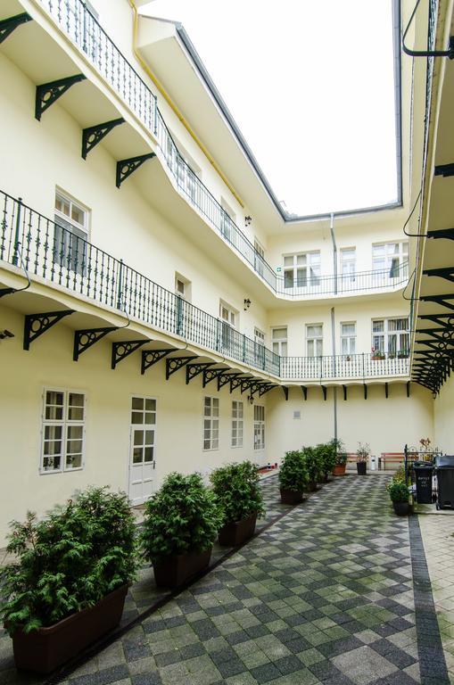 Luxury Vincents Apartments Kosice Exterior photo