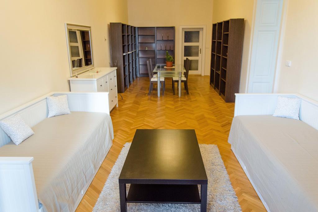 Luxury Vincents Apartments Kosice Exterior photo